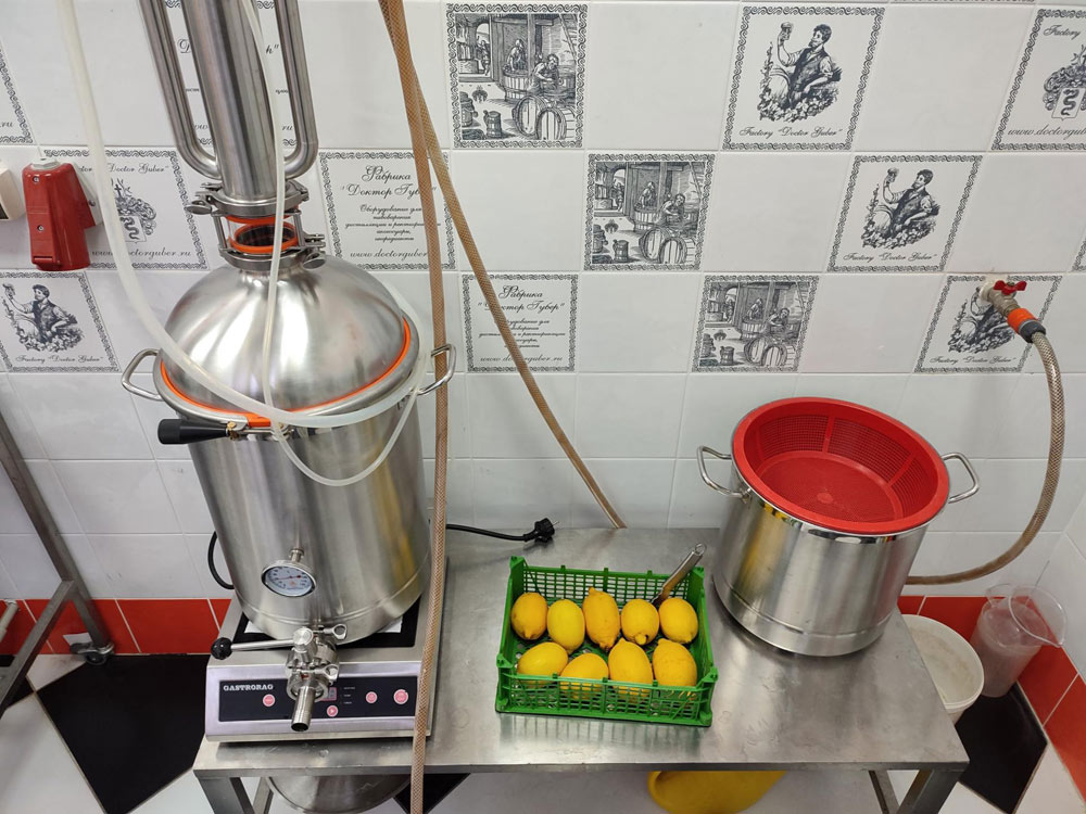 приготовление спирта для лимончелло