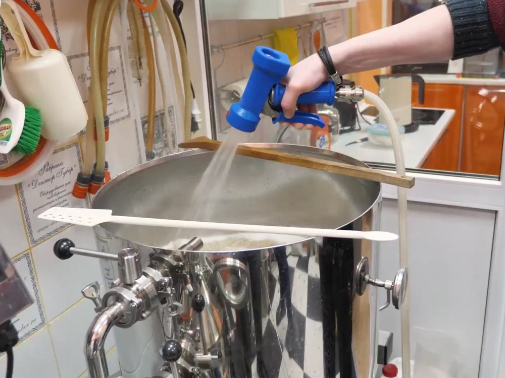 Дробина промывается пистолетом