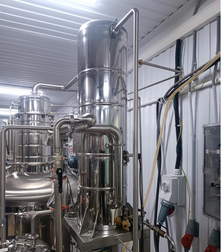 Вакуумная установка для деалкоголизации сидра в работе