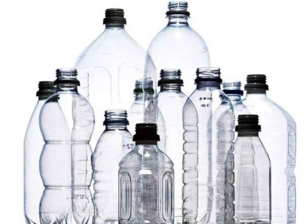 PET бутылки для воды и газированных напитков