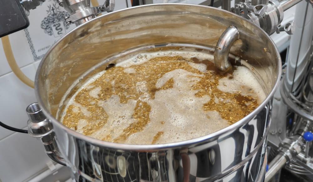 Пивной затор на фильтрации в фильтр-чане с щелевым ситом