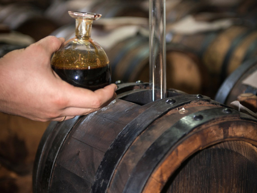 Традиционное производство премиального уксуса