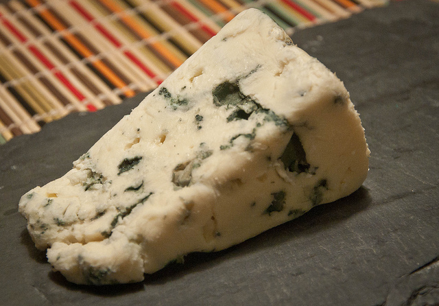 Мягкие сорта сыра с голубой плесенью
