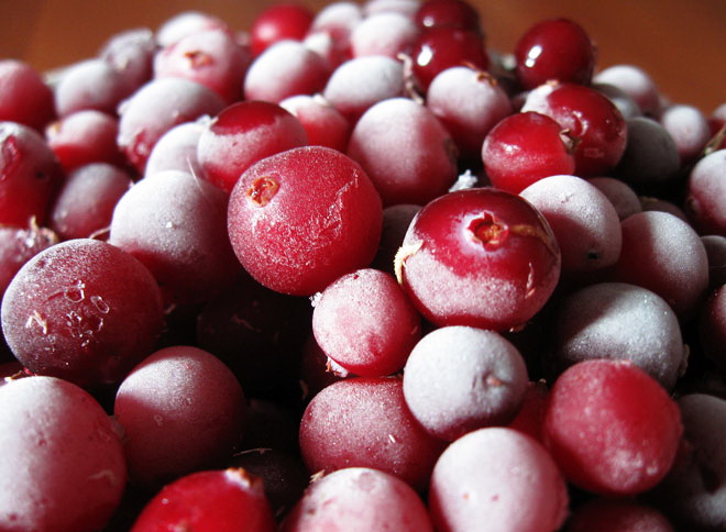Замороженные ягоды клюквы для настойки
